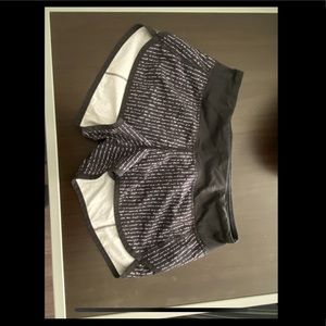 Lululemon shorts size 4